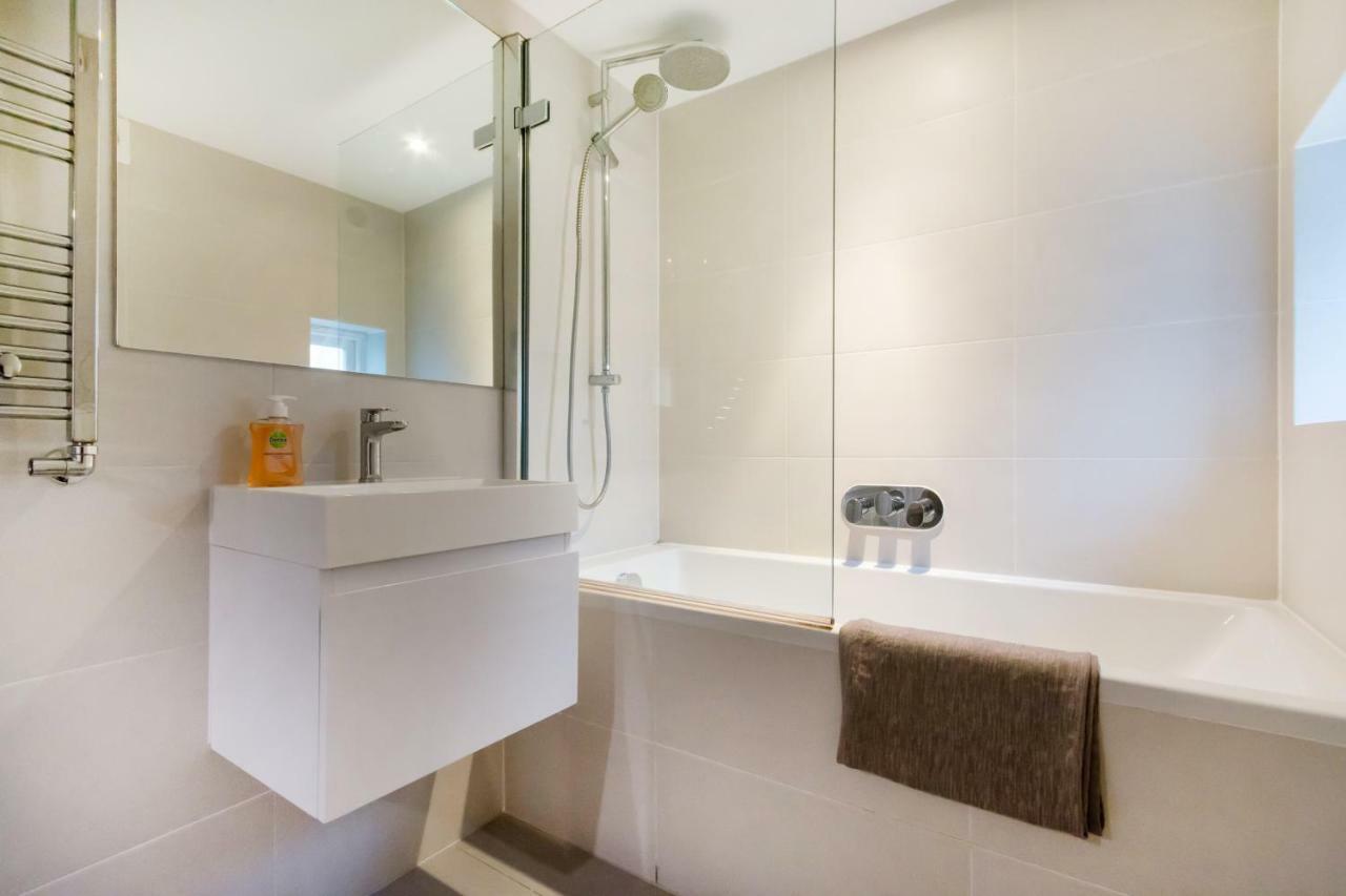 Luxurious Central Soho Apartment Лондон Экстерьер фото